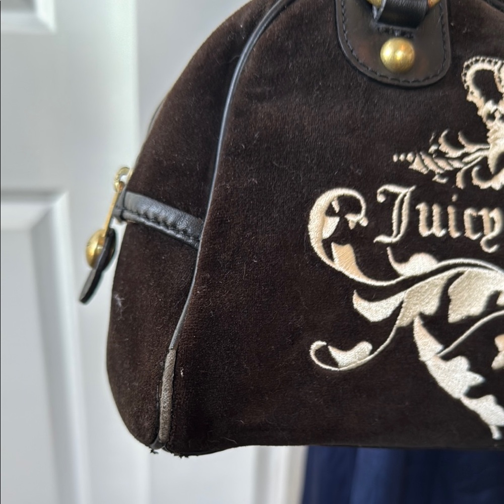 Juicy Couture ROYAL JUICY brown gold bowler bag purse Y2K - Picture 4 of 16